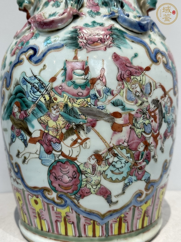 古玩陶瓷粉彩人物故事紋雙耳瓶真品鑒賞圖