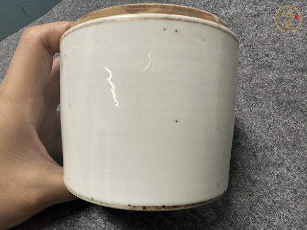 古玩陶瓷人物紋粉彩蓋缸真品鑒賞圖