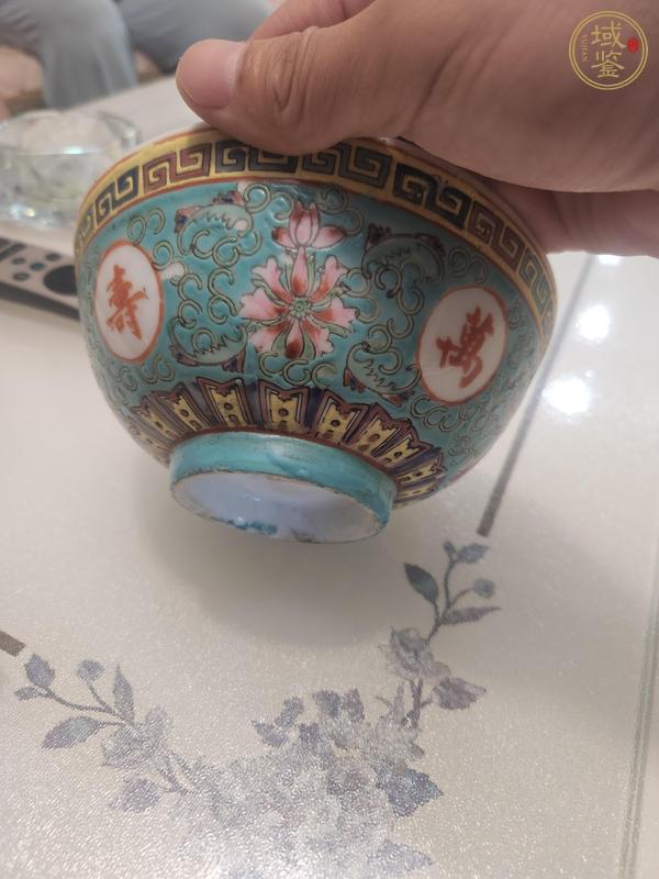 古玩陶瓷松石綠粉彩萬壽無疆碗真品鑒賞圖