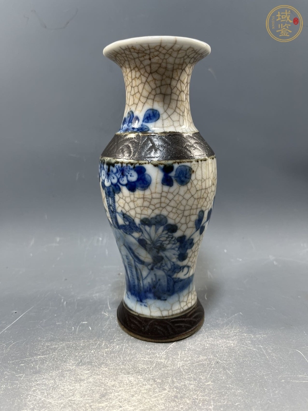 古玩陶瓷哥釉青花花鳥紋觀音瓶真品鑒賞圖