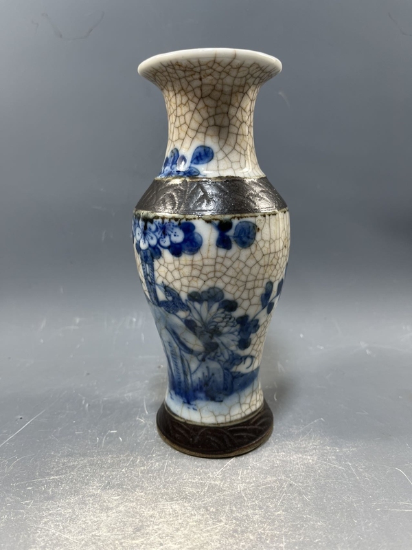 古玩轉(zhuǎn)賣【光緒】哥釉青花花鳥紋觀音瓶【傳世佳品】【收藏珍品】拍賣，當(dāng)前價格298元