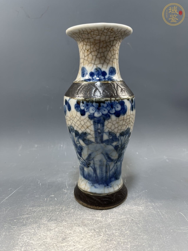古玩陶瓷哥釉青花花鳥紋觀音瓶真品鑒賞圖
