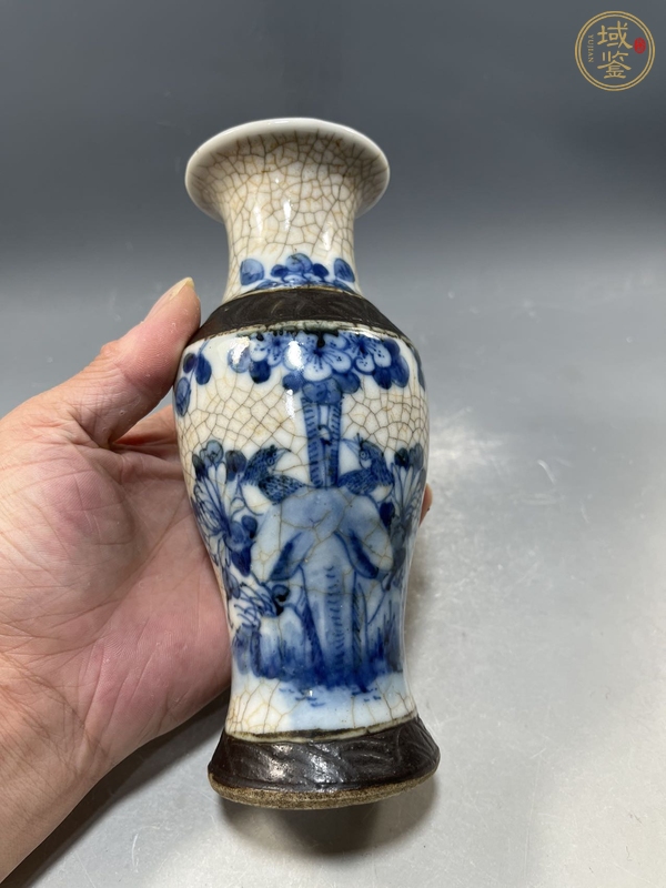 古玩陶瓷哥釉青花花鳥紋觀音瓶真品鑒賞圖