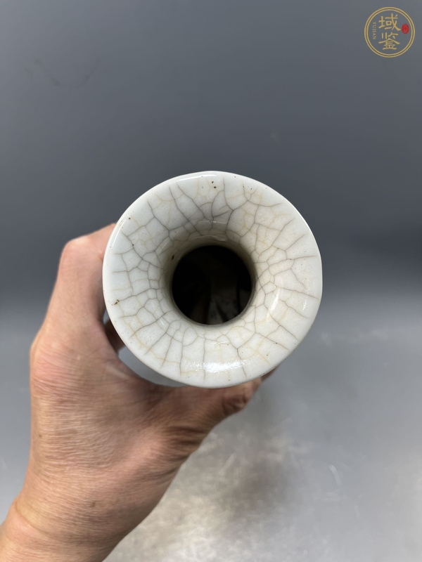 古玩陶瓷哥釉青花花鳥紋觀音瓶真品鑒賞圖