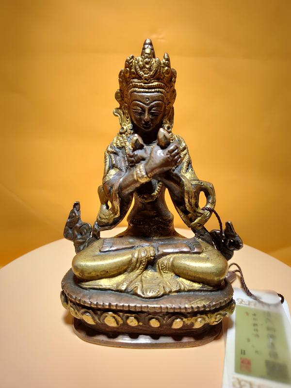 古玩轉(zhuǎn)賣清代藏傳銅鎏金金剛總持佛珍品，聞德評(píng)級(jí)拍賣，當(dāng)前價(jià)格1688元