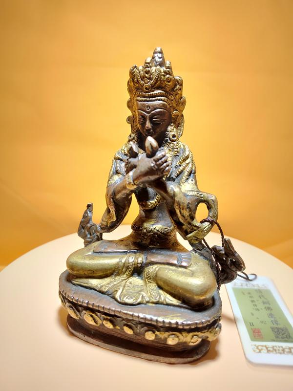 古玩銅器清代藏傳銅鎏金金剛總持佛珍品，聞德評(píng)級(jí)拍賣(mài)，當(dāng)前價(jià)格48000元