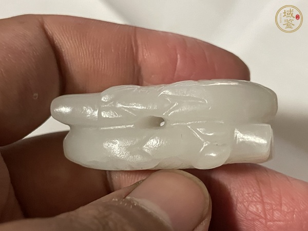 古玩玉器和田玉雕“魚(yú)形墜”真品鑒賞圖