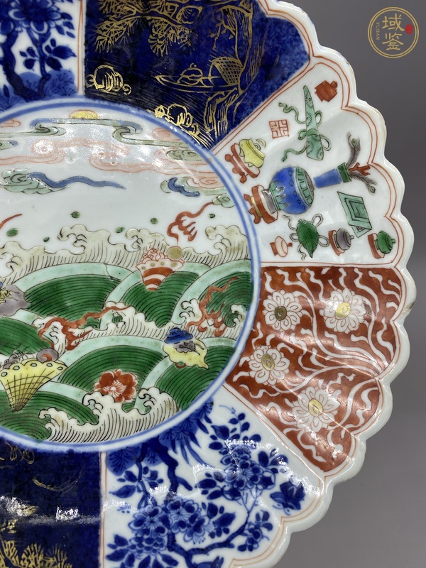 古玩陶瓷青花五彩海螺紋盤真品鑒賞圖