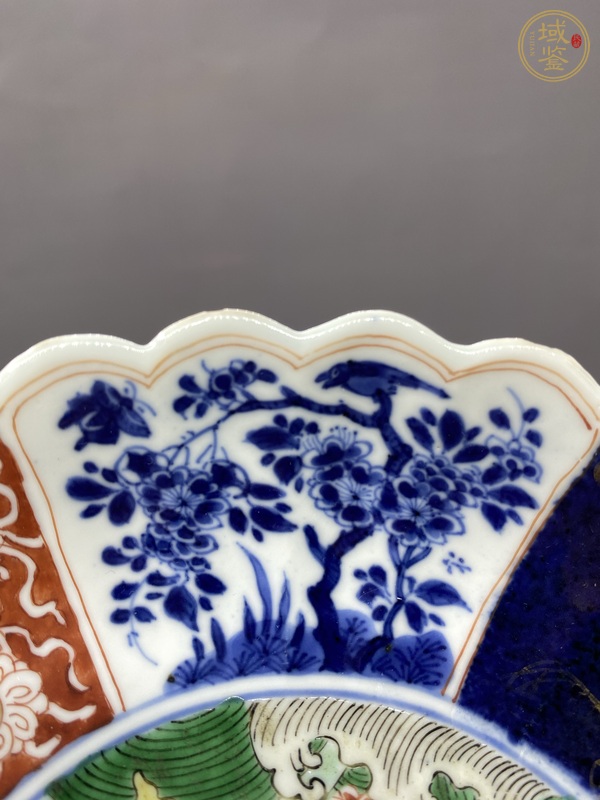 古玩陶瓷青花五彩海螺紋盤真品鑒賞圖