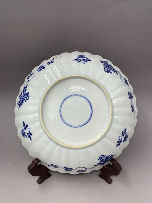 古玩陶瓷清康熙時期·青花五彩海獸紋葵口盤拍賣，當(dāng)前價格8800元