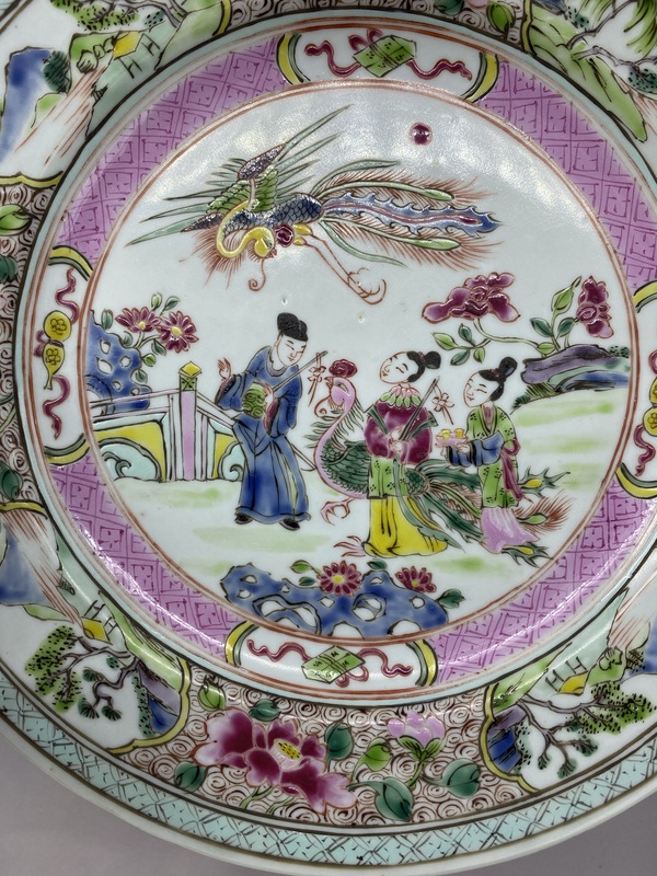 古玩陶瓷清雍正時期 吹簫引鳳故事題材粉彩折沿大盤拍賣，當前價格9000元
