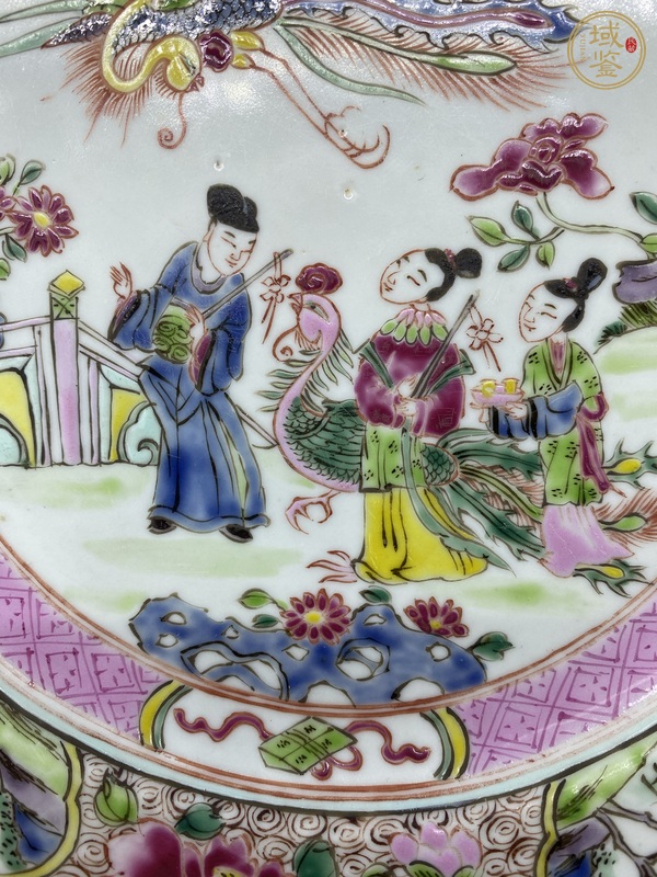 古玩陶瓷粉彩引鳳紋盤真品鑒賞圖