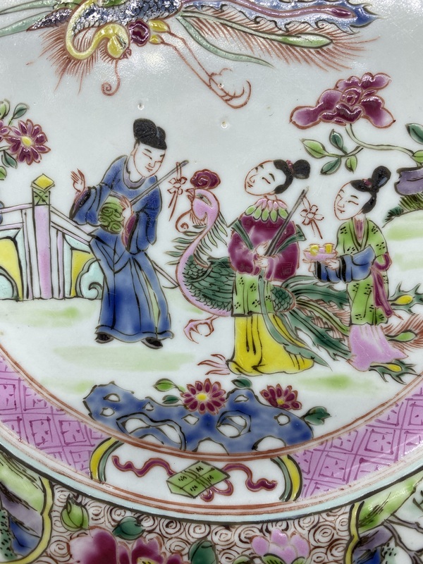 古玩陶瓷清雍正時期 吹簫引鳳故事題材粉彩折沿大盤拍賣，當前價格9000元