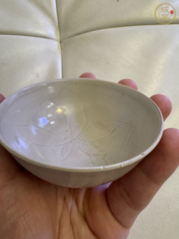 古玩陶瓷定窯刻花碗真品鑒賞圖