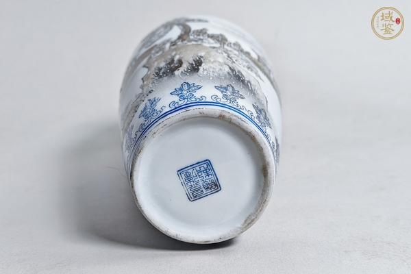 古玩陶瓷粉彩山水人物柳葉瓶真品鑒賞圖
