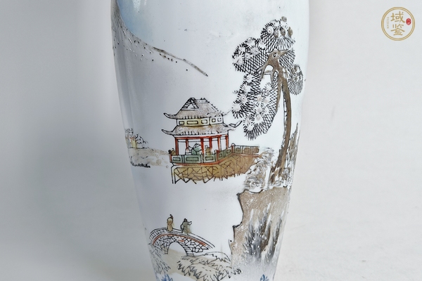 古玩陶瓷粉彩山水人物柳葉瓶真品鑒賞圖