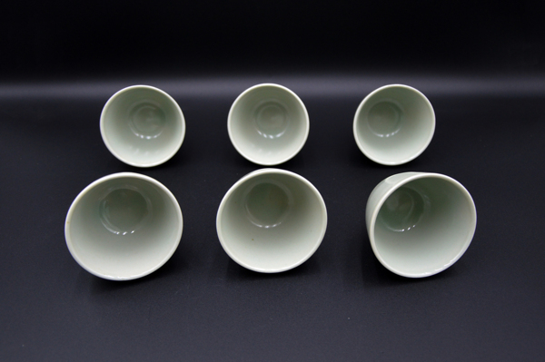 古玩陶瓷【鳳麟齋】豆青釉玉字底杯拍賣，當(dāng)前價(jià)格100元