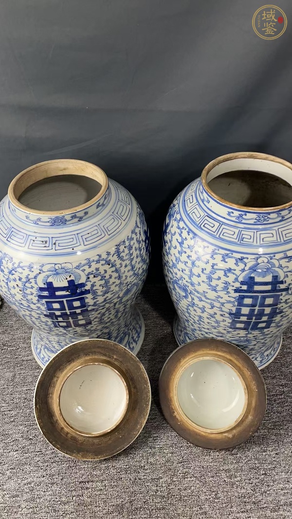 古玩陶瓷青花淡描花卉紋喜字罐真品鑒賞圖
