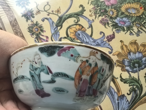 古玩陶瓷三星高照圖粉彩碗真品鑒賞圖