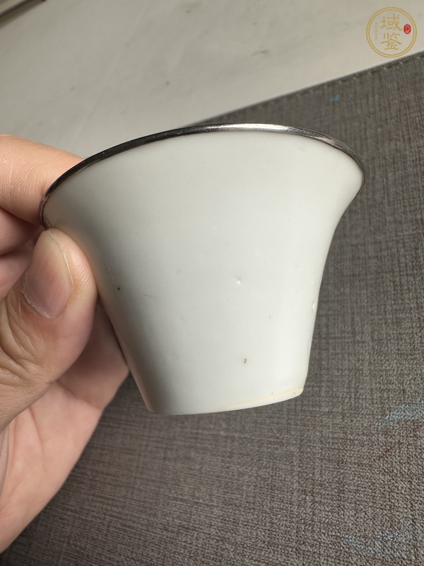 古玩陶瓷馬蹄杯真品鑒賞圖
