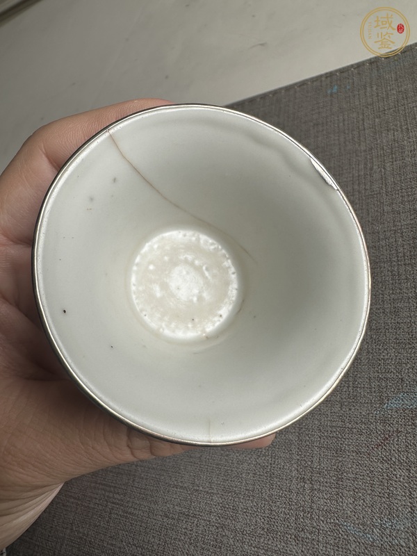 古玩陶瓷馬蹄杯真品鑒賞圖
