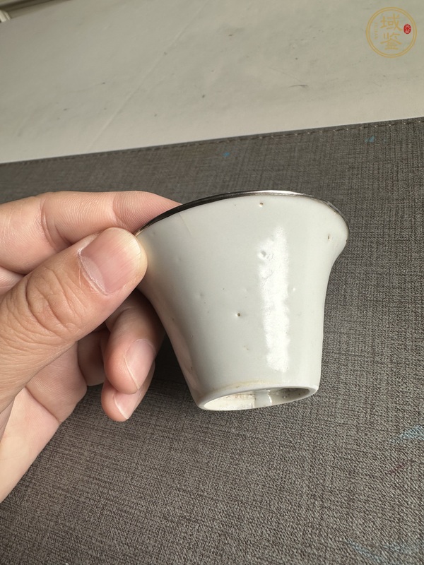 古玩陶瓷馬蹄杯真品鑒賞圖