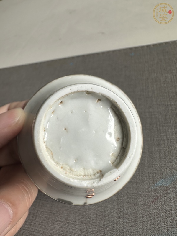 古玩陶瓷馬蹄杯真品鑒賞圖