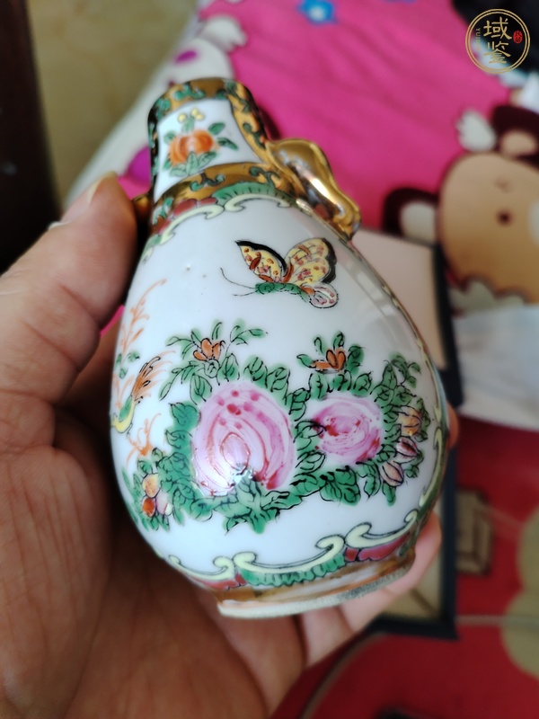 古玩陶瓷人物花鳥蝶紋廣彩雙象鼻耳尊真品鑒賞圖