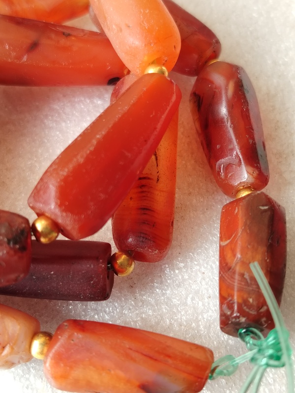 古玩玉器紅瑪瑙多棱珠串一條拍賣，當前價格666元