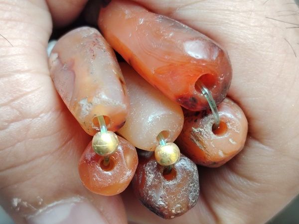 古玩玉器紅瑪瑙多棱珠串一條拍賣，當前價格666元
