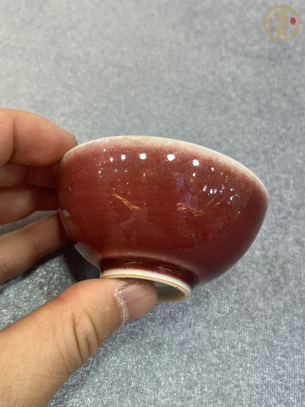 古玩陶瓷霽紅釉茶碗真品鑒賞圖