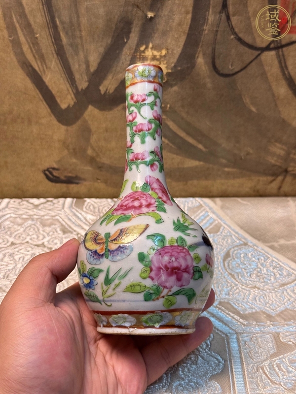 古玩陶瓷清中期青花廣彩長頸瓶真品鑒賞圖
