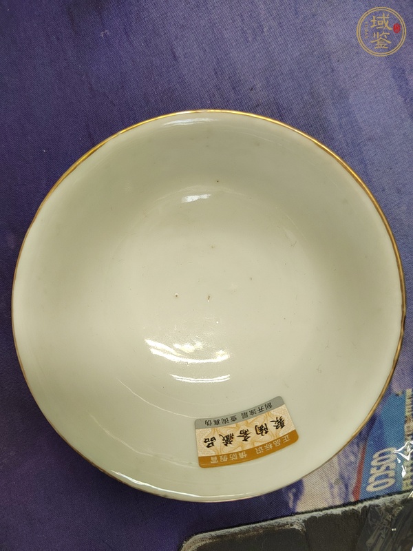 古玩陶瓷粉彩龍鳳紋茶碗真品鑒賞圖