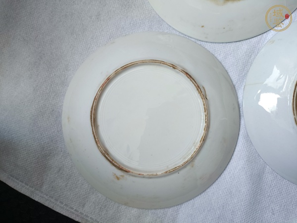 古玩陶瓷福壽三多紋礬紅盤真品鑒賞圖