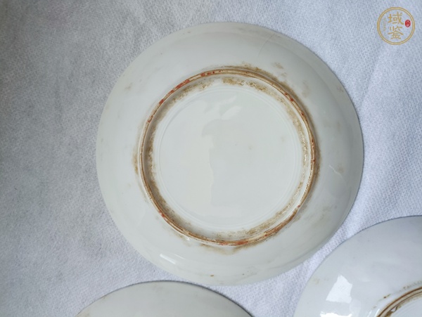 古玩陶瓷福壽三多紋礬紅盤真品鑒賞圖