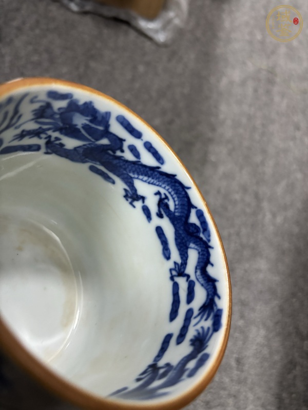 古玩陶瓷青花山水人物筆筒真品鑒賞圖
