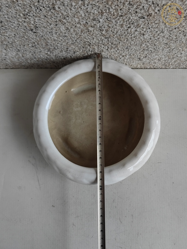古玩陶瓷白釉水洗真品鑒賞圖
