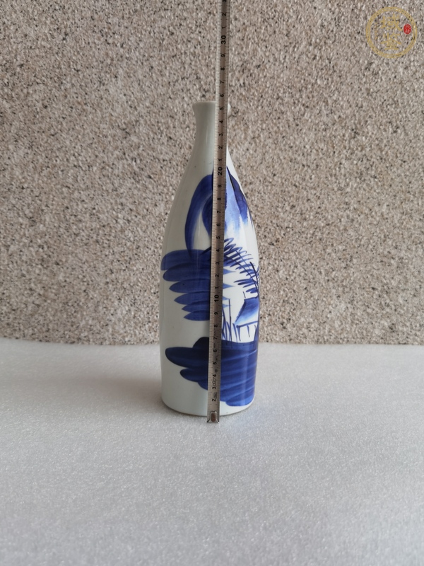古玩陶瓷山水紋青花瓶真品鑒賞圖