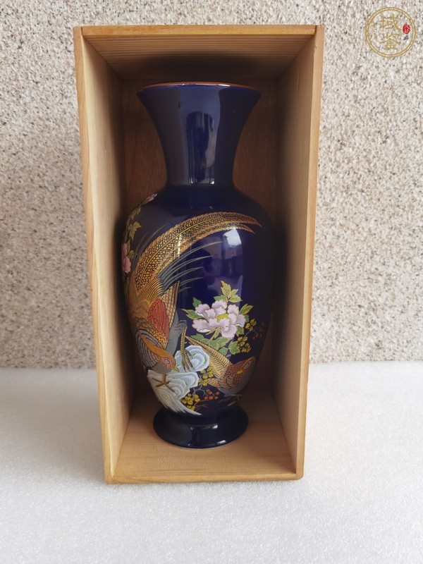 古玩花鳥紋瓶真品鑒賞圖
