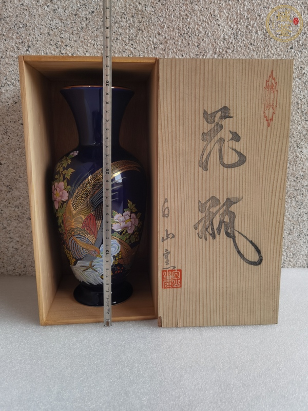 古玩陶瓷花鳥紋瓶真品鑒賞圖