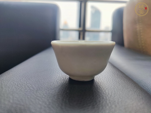 古玩陶瓷清代 德化窯小杯真品鑒賞圖