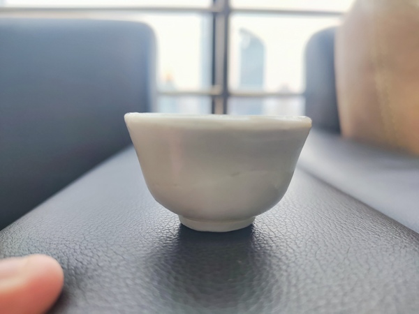 古玩轉(zhuǎn)賣(mài)清代 德化窯小杯拍賣(mài)，當(dāng)前價(jià)格450元