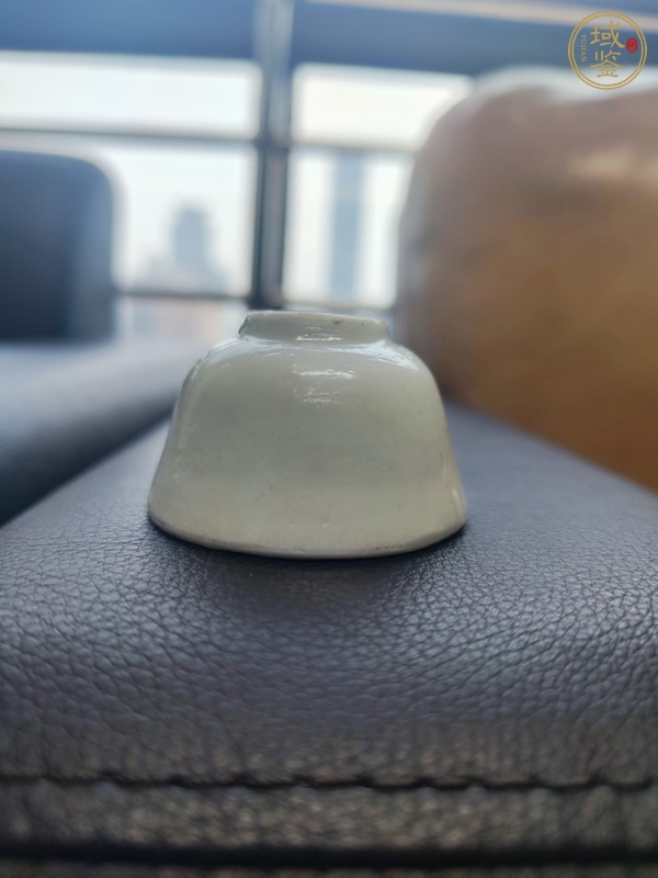 古玩陶瓷清代 德化窯小杯真品鑒賞圖