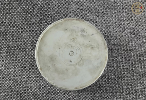 古玩陶瓷青花山水紋缸杯真品鑒賞圖