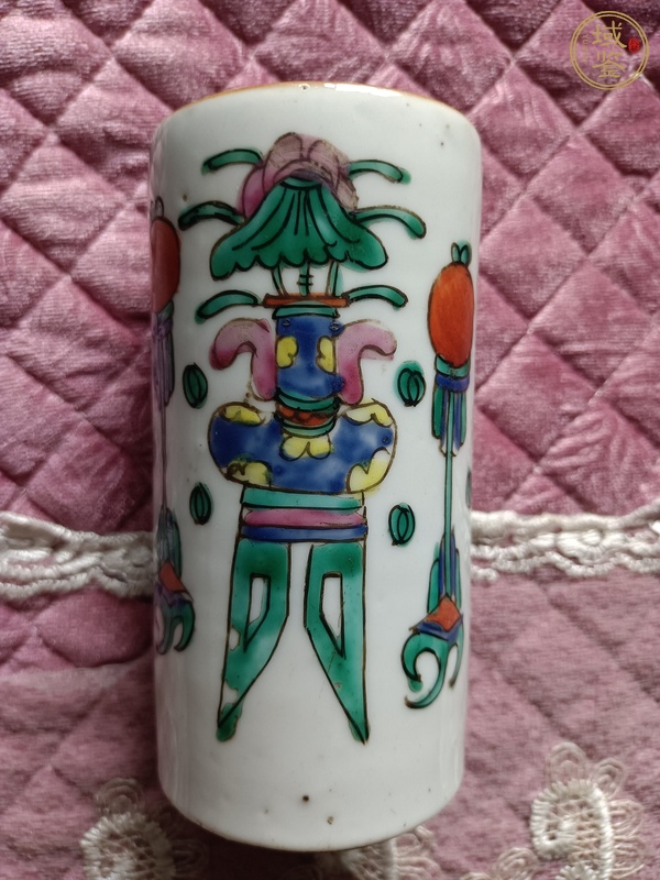 古玩陶瓷粉彩博古圖筆筒真品鑒賞圖