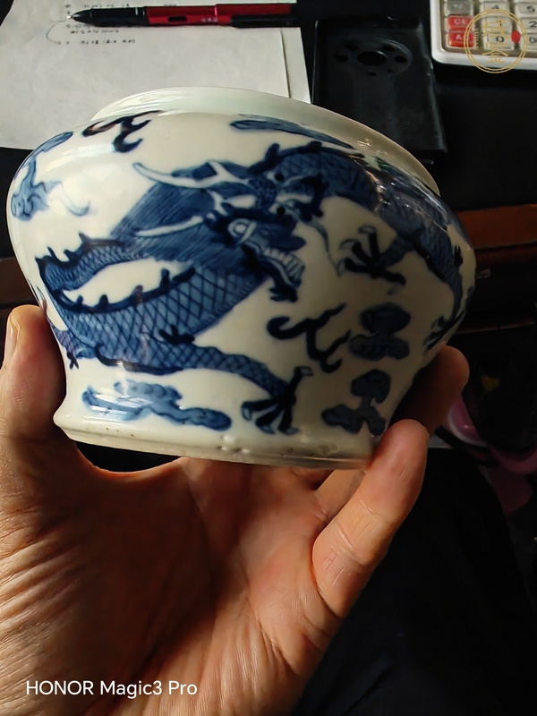 古玩陶瓷龍紋青花馬蹄尊真品鑒賞圖