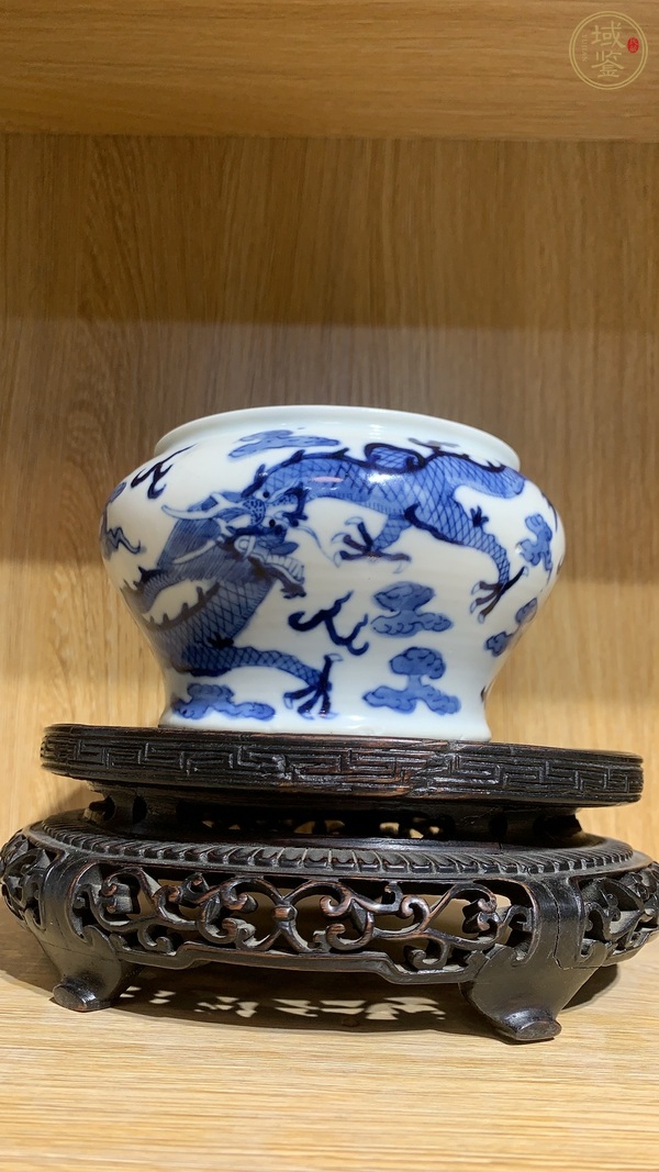 古玩陶瓷青花雙龍戲珠紋馬蹄尊真品鑒賞圖