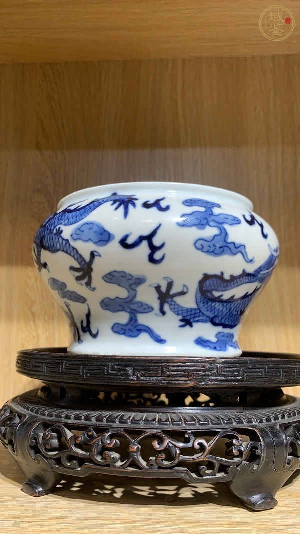古玩陶瓷青花雙龍戲珠紋馬蹄尊真品鑒賞圖