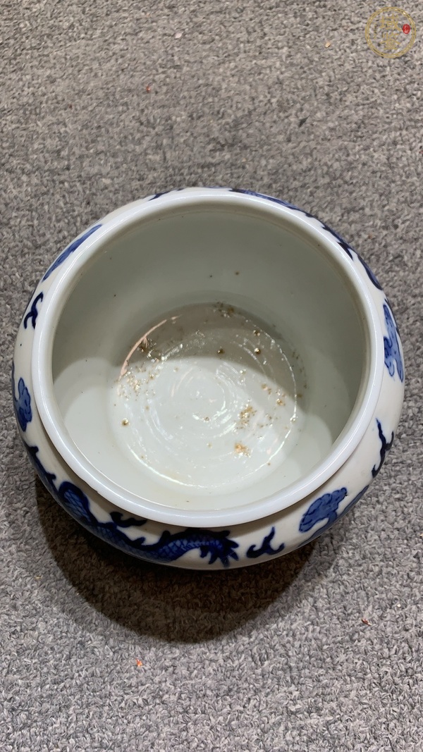 古玩陶瓷青花雙龍戲珠紋馬蹄尊真品鑒賞圖