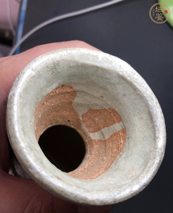 古玩陶瓷青白釉模印龍紋雙耳瓶真品鑒賞圖
